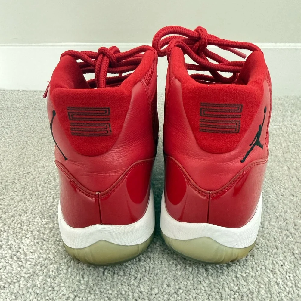 Air Jordan 11